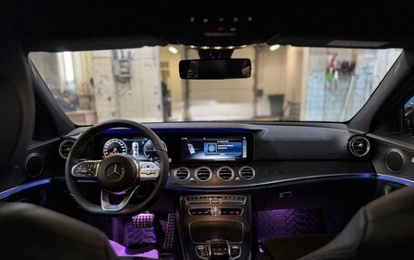 Mercedes-Benz E-Класс, 2019 год, 3 750 000 рублей, 23 фотография