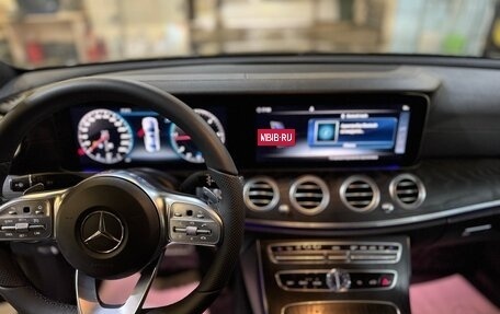 Mercedes-Benz E-Класс, 2019 год, 3 750 000 рублей, 19 фотография
