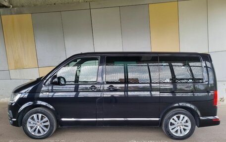Volkswagen Multivan T6 рестайлинг, 2019 год, 4 200 000 рублей, 8 фотография