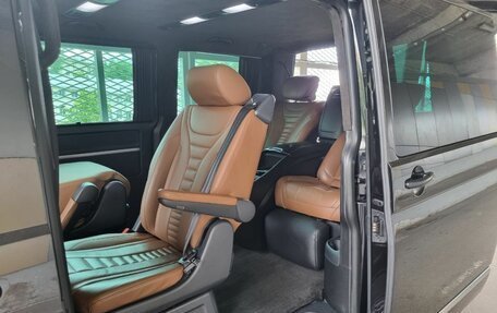 Volkswagen Multivan T6 рестайлинг, 2019 год, 4 200 000 рублей, 24 фотография