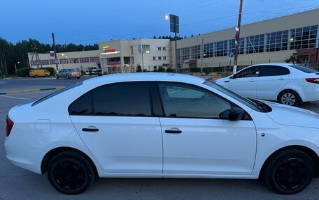 Skoda Rapid I, 2015 год, 950 000 рублей, 2 фотография