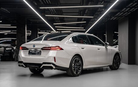 BMW 5 серия, 2024 год, 7 950 000 рублей, 4 фотография