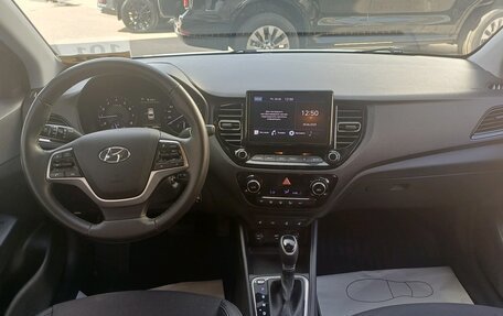 Hyundai Solaris II рестайлинг, 2022 год, 1 549 000 рублей, 8 фотография