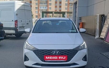 Hyundai Solaris II рестайлинг, 2022 год, 1 549 000 рублей, 2 фотография
