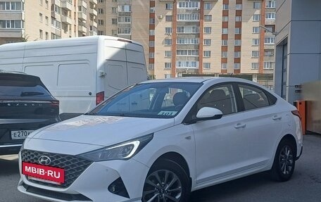 Hyundai Solaris II рестайлинг, 2022 год, 1 549 000 рублей, 3 фотография