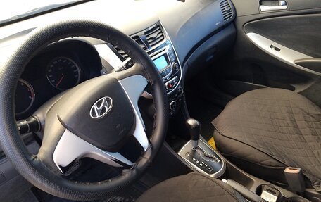 Hyundai Solaris II рестайлинг, 2013 год, 600 000 рублей, 7 фотография