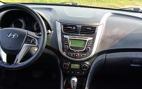 Hyundai Solaris II рестайлинг, 2012 год, 799 999 рублей, 9 фотография