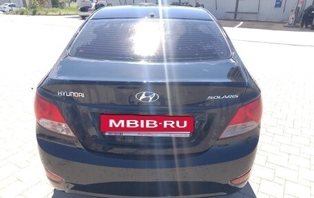 Hyundai Solaris II рестайлинг, 2013 год, 600 000 рублей, 5 фотография