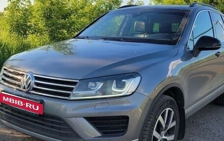 Volkswagen Touareg III, 2017 год, 3 995 000 рублей, 3 фотография