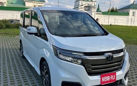 Honda Stepwgn IV, 2020 год, 2 990 000 рублей, 1 фотография