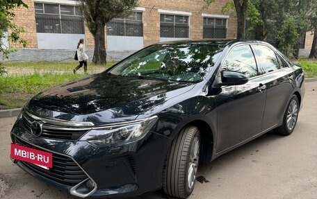 Toyota Camry, 2017 год, 2 450 000 рублей, 2 фотография