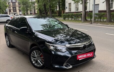 Toyota Camry, 2017 год, 2 450 000 рублей, 3 фотография