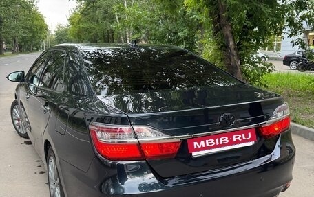 Toyota Camry, 2017 год, 2 450 000 рублей, 11 фотография