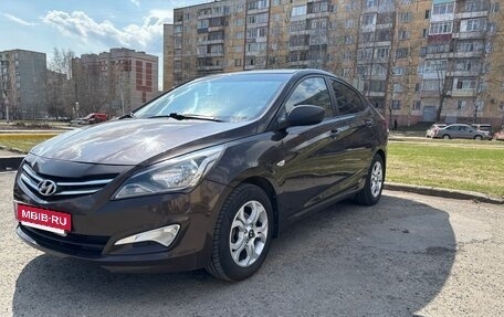 Hyundai Solaris II рестайлинг, 2015 год, 929 000 рублей, 2 фотография