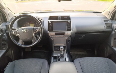 Toyota Land Cruiser Prado 150 рестайлинг 2, 2019 год, 5 200 000 рублей, 8 фотография