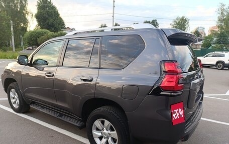 Toyota Land Cruiser Prado 150 рестайлинг 2, 2019 год, 5 200 000 рублей, 7 фотография