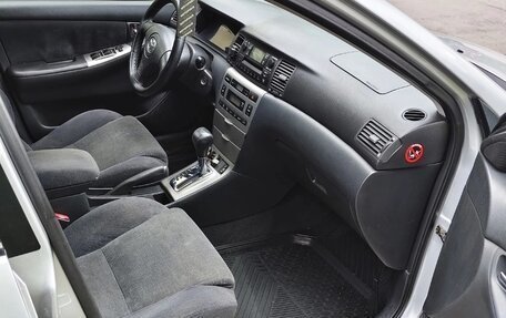Toyota Corolla, 2004 год, 580 000 рублей, 3 фотография