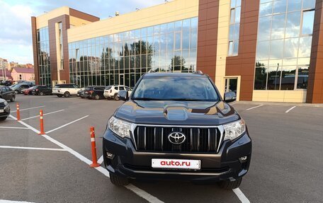 Toyota Land Cruiser Prado 150 рестайлинг 2, 2019 год, 5 200 000 рублей, 5 фотография