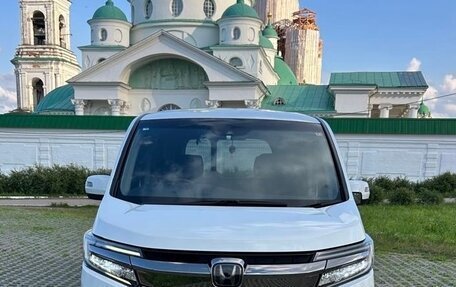 Honda Stepwgn IV, 2020 год, 2 990 000 рублей, 2 фотография