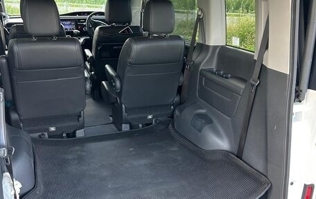 Honda Stepwgn IV, 2020 год, 2 990 000 рублей, 15 фотография