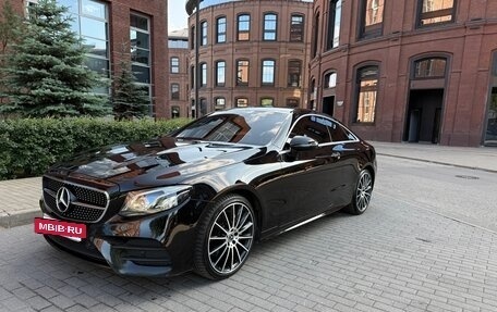Mercedes-Benz E-Класс, 2018 год, 3 990 000 рублей, 4 фотография
