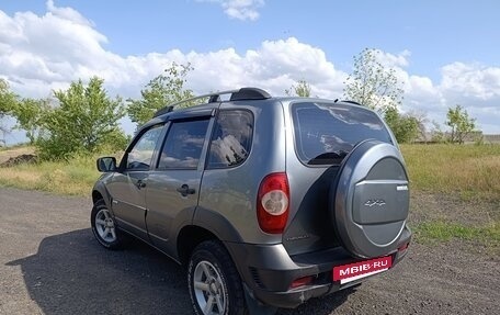Chevrolet Niva I рестайлинг, 2009 год, 485 000 рублей, 2 фотография