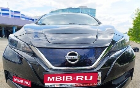 Nissan Leaf II, 2017 год, 2 400 000 рублей, 2 фотография