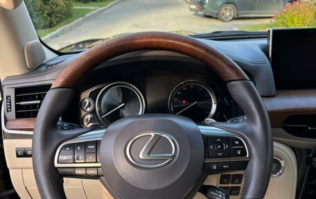 Lexus LX III, 2016 год, 5 000 000 рублей, 17 фотография
