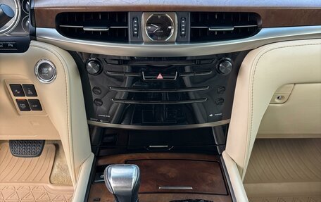Lexus LX III, 2016 год, 5 000 000 рублей, 24 фотография