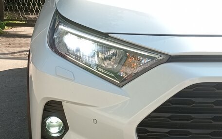 Toyota RAV4, 2020 год, 2 550 000 рублей, 2 фотография