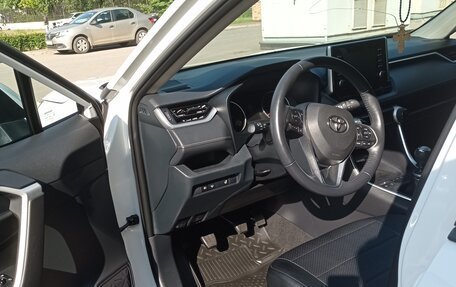 Toyota RAV4, 2020 год, 2 550 000 рублей, 12 фотография