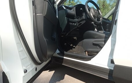 Toyota RAV4, 2020 год, 2 550 000 рублей, 16 фотография