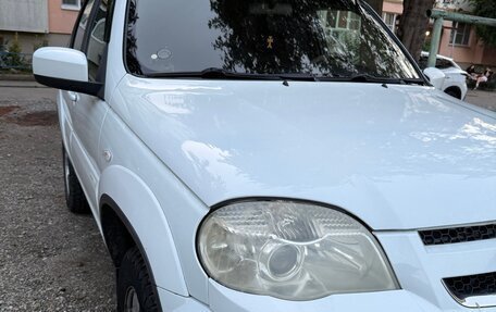 Chevrolet Niva I рестайлинг, 2012 год, 700 000 рублей, 3 фотография