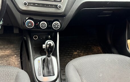 KIA Rio III рестайлинг, 2015 год, 900 000 рублей, 16 фотография