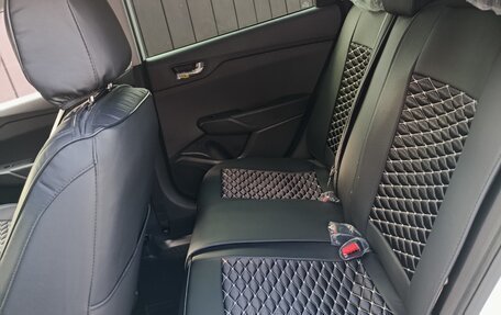 Hyundai Solaris II рестайлинг, 2021 год, 2 200 000 рублей, 3 фотография