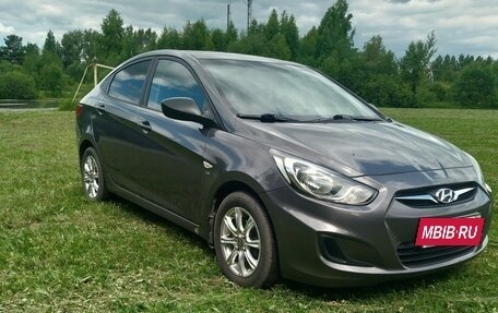 Hyundai Solaris II рестайлинг, 2013 год, 850 000 рублей, 5 фотография