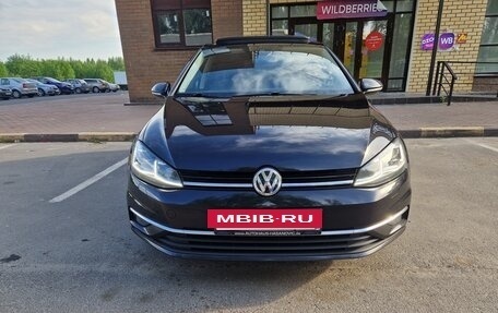 Volkswagen Golf VII, 2018 год, 1 800 000 рублей, 2 фотография