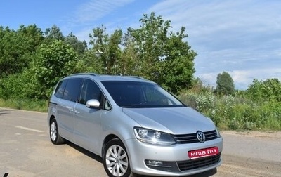 Volkswagen Sharan II, 2015 год, 2 199 000 рублей, 1 фотография