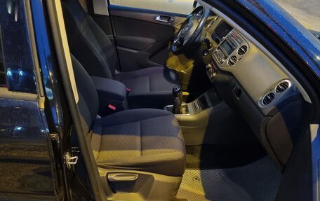 Volkswagen Tiguan I, 2011 год, 920 000 рублей, 11 фотография