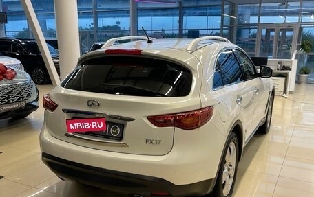 Infiniti FX II, 2011 год, 2 275 900 рублей, 6 фотография
