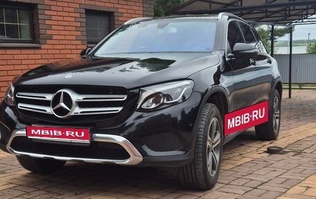 Mercedes-Benz GLC, 2017 год, 3 200 000 рублей, 1 фотография