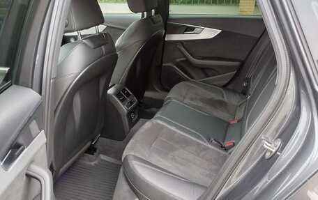 Audi A4, 2018 год, 2 650 000 рублей, 14 фотография