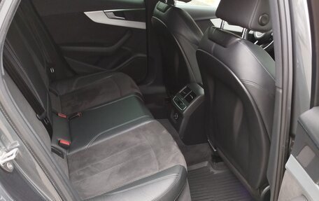 Audi A4, 2018 год, 2 650 000 рублей, 16 фотография