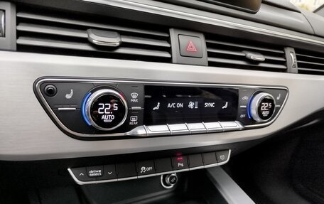 Audi A4, 2018 год, 2 650 000 рублей, 21 фотография