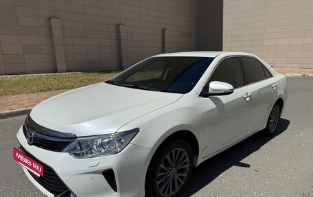 Toyota Camry, 2016 год, 2 200 000 рублей, 4 фотография