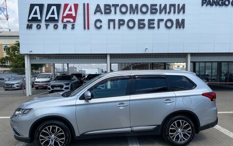Mitsubishi Outlander III рестайлинг 3, 2018 год, 1 827 000 рублей, 2 фотография
