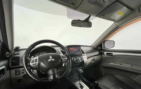 Mitsubishi Pajero Sport II рестайлинг, 2011 год, 1 520 000 рублей, 13 фотография
