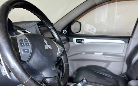 Mitsubishi Pajero Sport II рестайлинг, 2011 год, 1 520 000 рублей, 28 фотография
