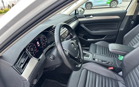 Volkswagen Passat B8 рестайлинг, 2019 год, 2 450 000 рублей, 8 фотография