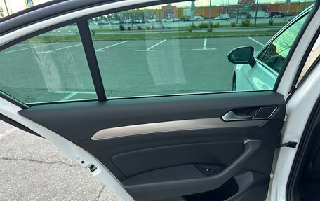 Volkswagen Passat B8 рестайлинг, 2019 год, 2 450 000 рублей, 12 фотография